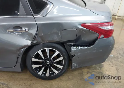 2018 Nissan Altima 2.5 S/2.5 Sl/2.5 Sr/2.5 Sv z USA, uszkodzony, nr VIN 1N4AL3AP8JC255851